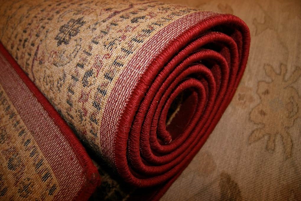 jak usunąć gumę do żucia z dywanu
